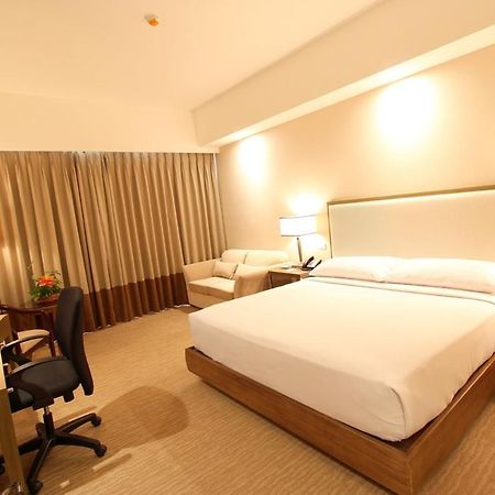 Garden Orchid Hotel & Resort Corp. Zamboanga Bagian luar foto